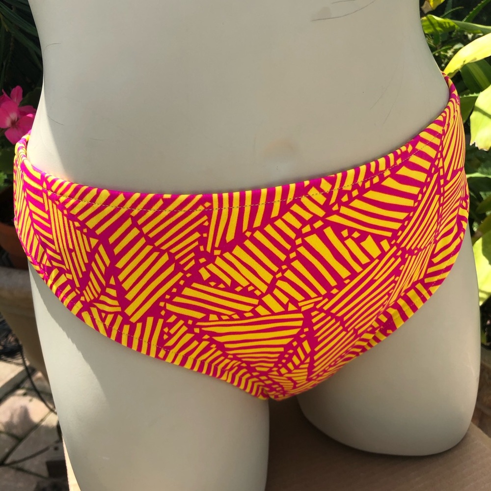 Women’s Full Coverage Bikini Bottoms